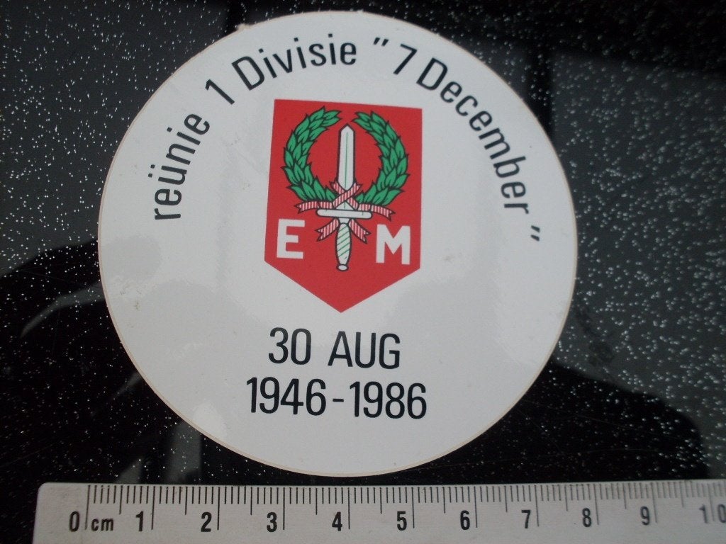 sticker reunie 1 divisie 7 december 1986 EM logo embleem, Verzamelen, Verzenden, Zo goed als nieuw, Bedrijf of Vereniging
