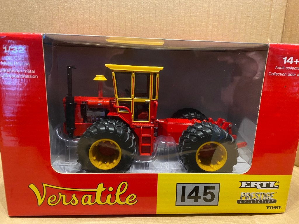Versatile 145, Hobby en Vrije tijd, Modelauto's | 1:32, Ophalen of Verzenden, Nieuw, Tractor of Landbouw, ERTL