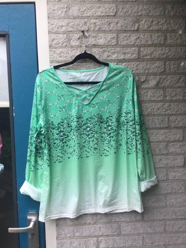 Leuk groen SHIRT, NIEUW, mt 40-48, Maat 42/44 (L), Nieuw, Ophalen of Verzenden, Lange mouw
