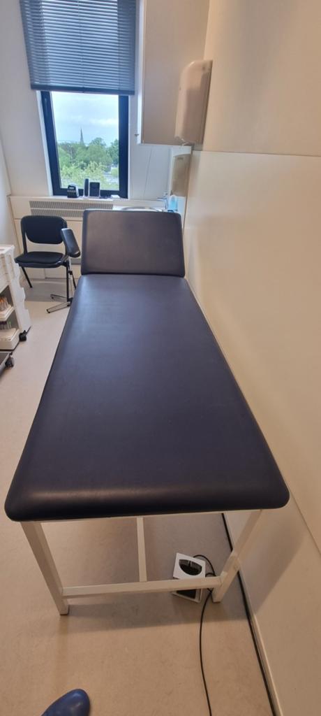 Onderzoeksbank / Behandelbank, Ophalen