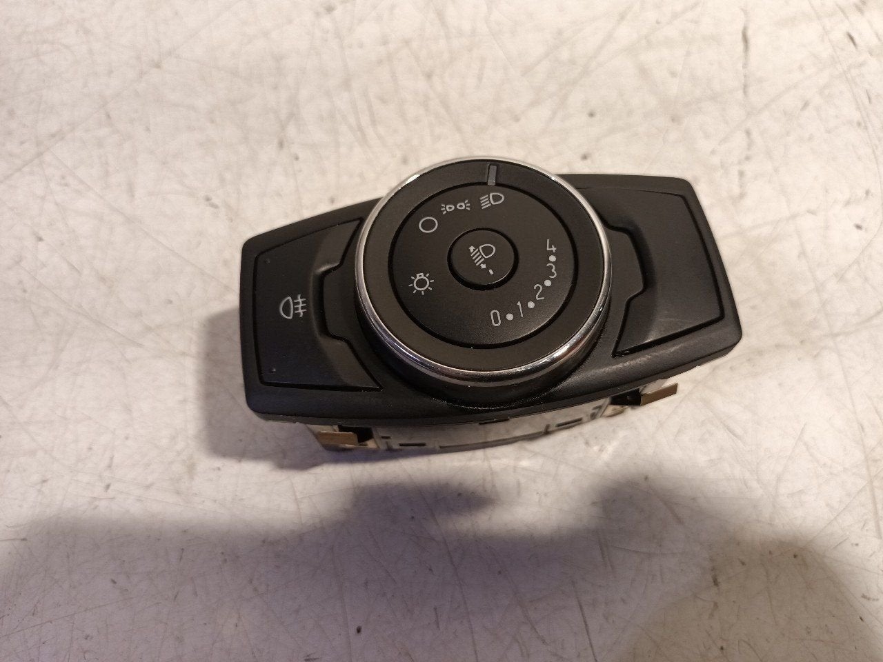 Lichtschakelaar Ford Focus, Onderdelen@venauto.nl, Van der Ven Autorecycling B.V., Gebruikt, Ettenseweg 76, 4706 PB Roosendaal, The Netherlands