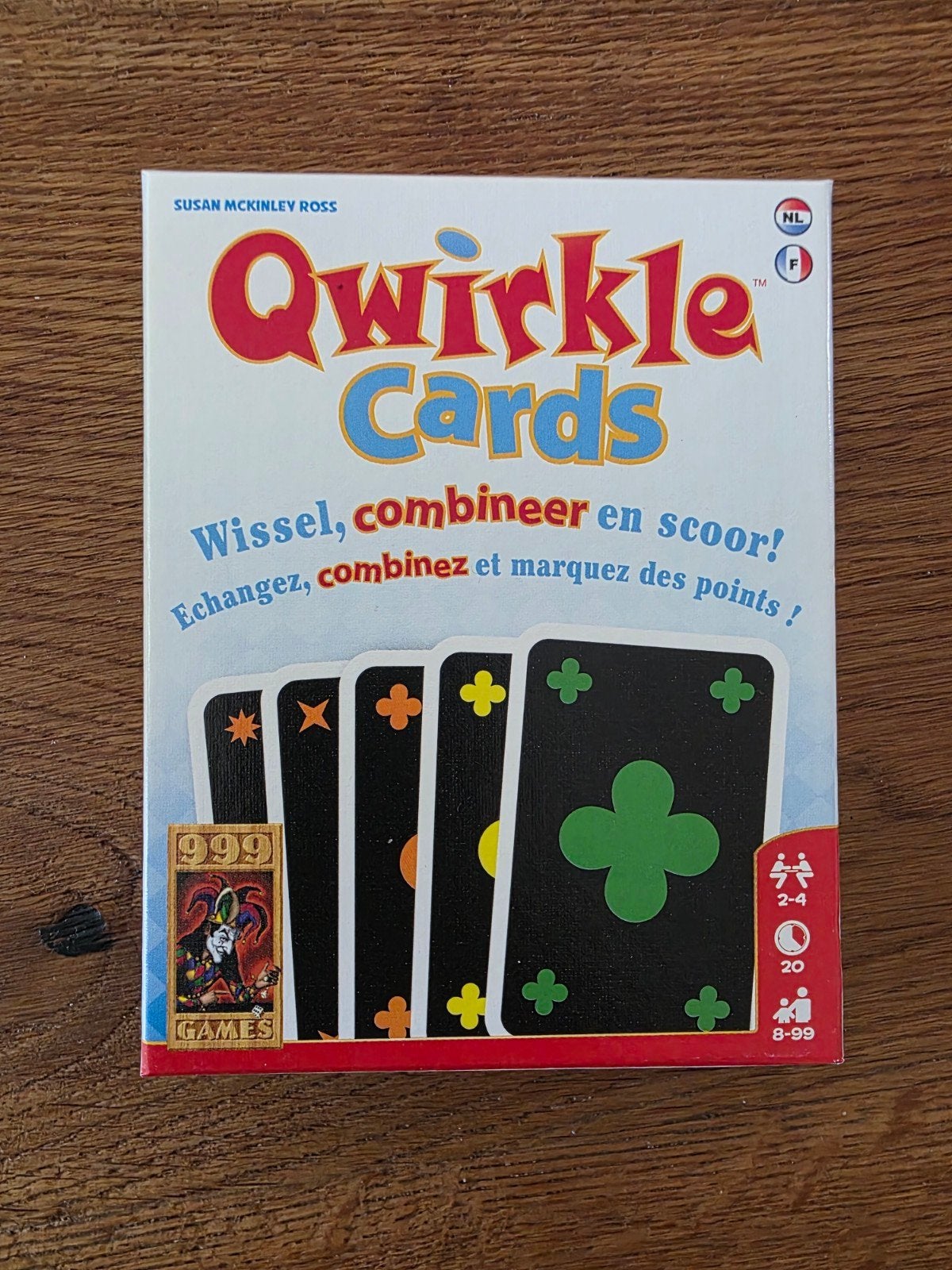 Qwirkle Cards - Wissel, combineer en scoor!, Een of twee spelers, Ophalen of Verzenden, Zo goed als nieuw, 999 Games