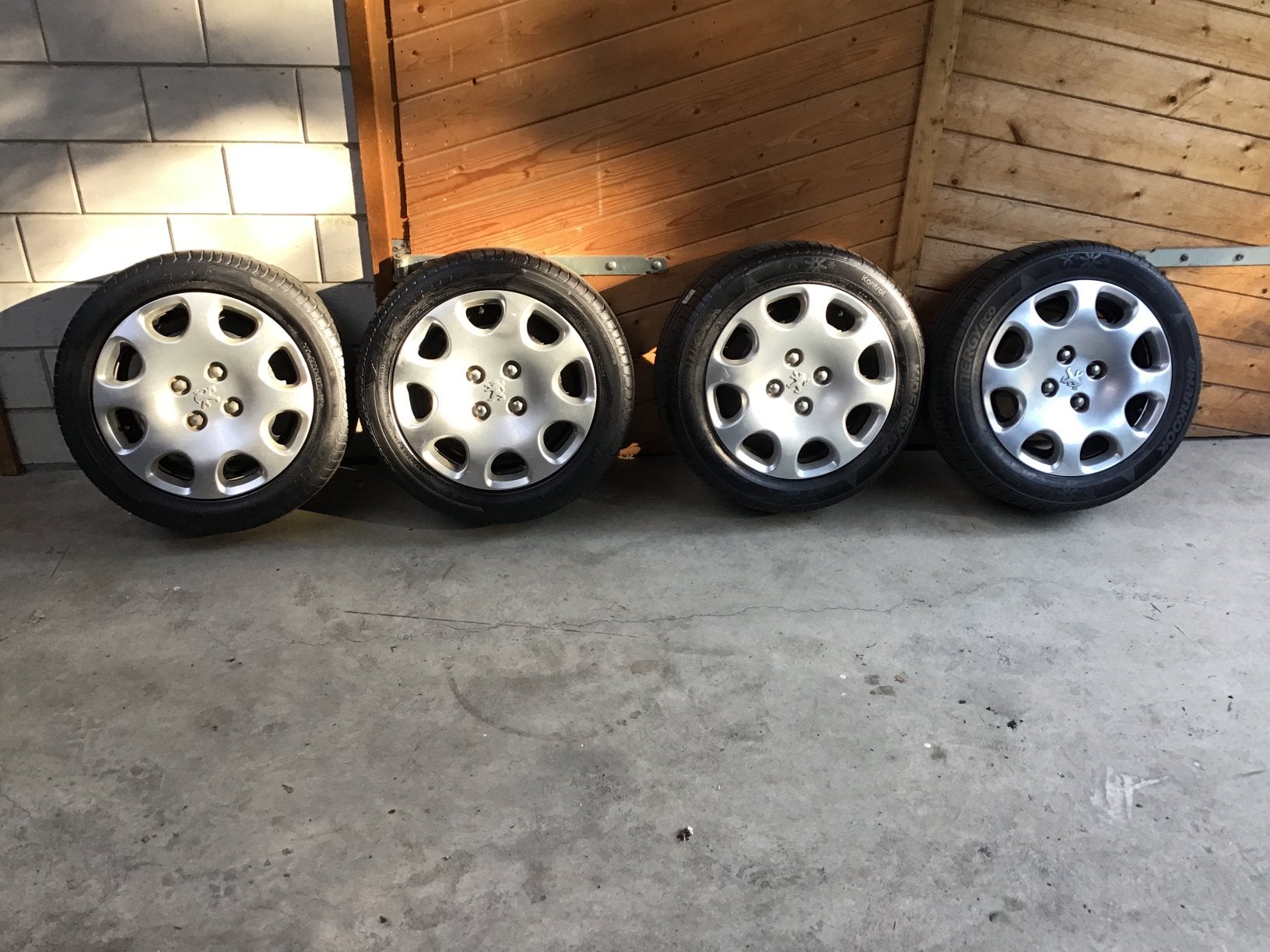 Peugeot/ Citroën met zomerbanden 195/55R15, Ophalen of Verzenden