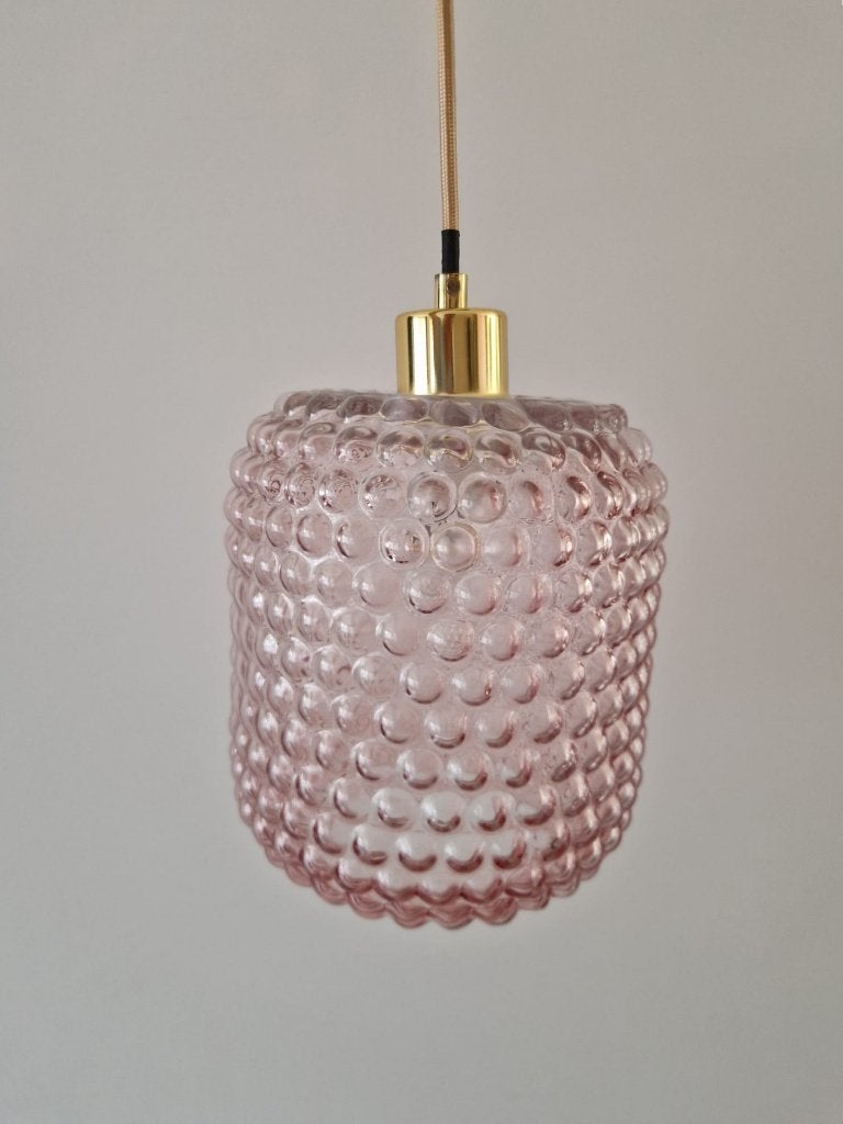 Roze hanglamp, Ophalen