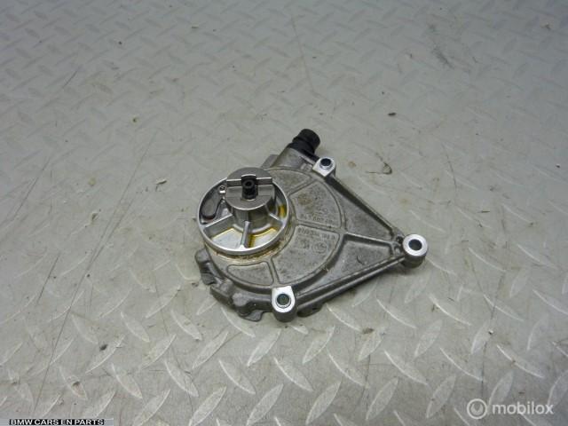 Vacuum pomp BMW 3-serie F30 F20 F31 F32 F33 N20 en n26 motor, Auto-onderdelen, Motor en Toebehoren, Gebruikt, Ophalen of Verzenden
