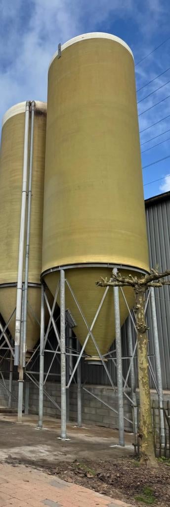 Gezocht: Voersilo en Spuiwatertank/Brijvoersilo (50m³+), Zakelijke goederen, Agrarisch | Veevoer, Ophalen of Verzenden