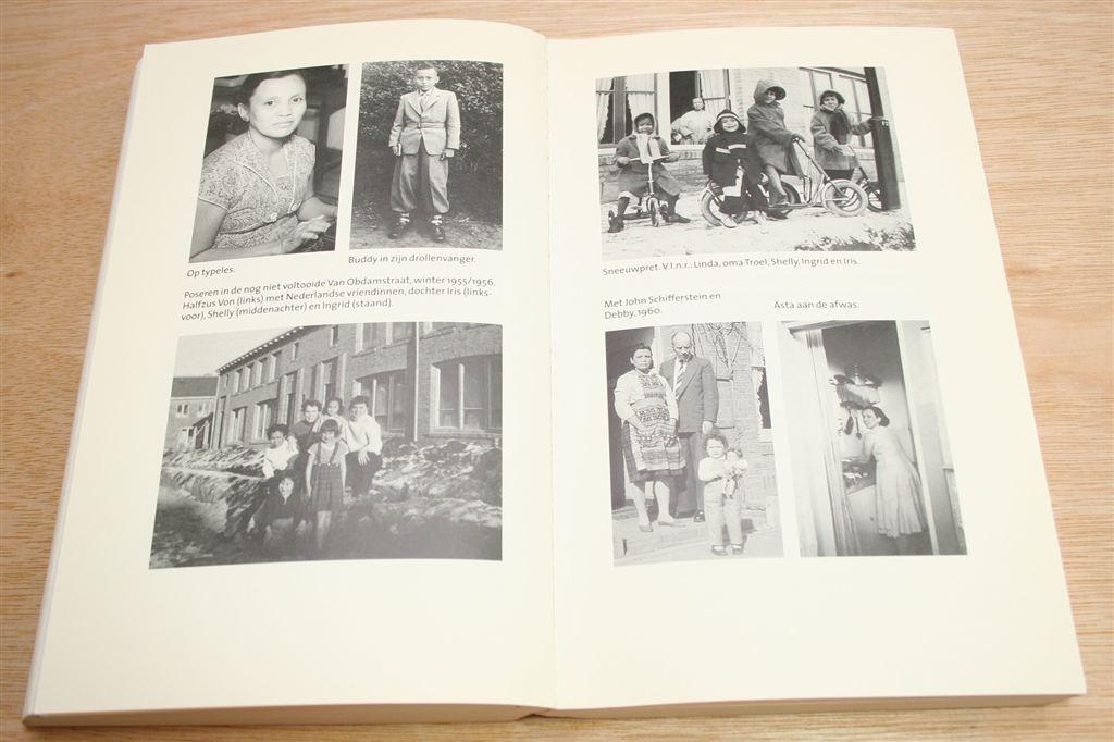 Asta\'s Ogen — Eveline Stoel — Indische Familie, Ophalen of Verzenden, Gelezen