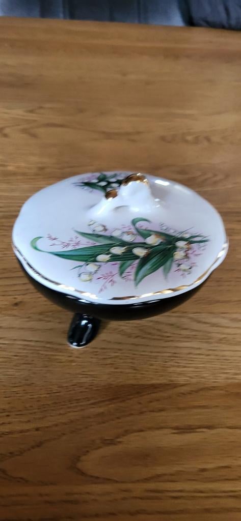 Decoratieve suikerpot met lelietjes-van-dalen, Antiek en Kunst, Antiek | Porselein, Ophalen