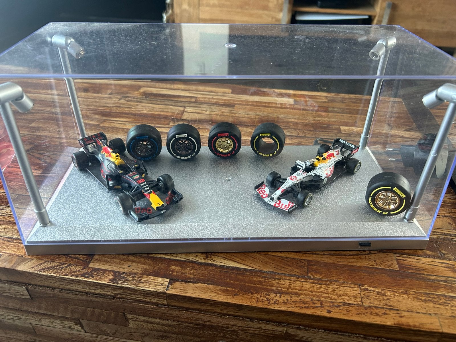 Display vitrine voor modelauto's met verlichting, Ophalen, Zo goed als nieuw, Overige typen