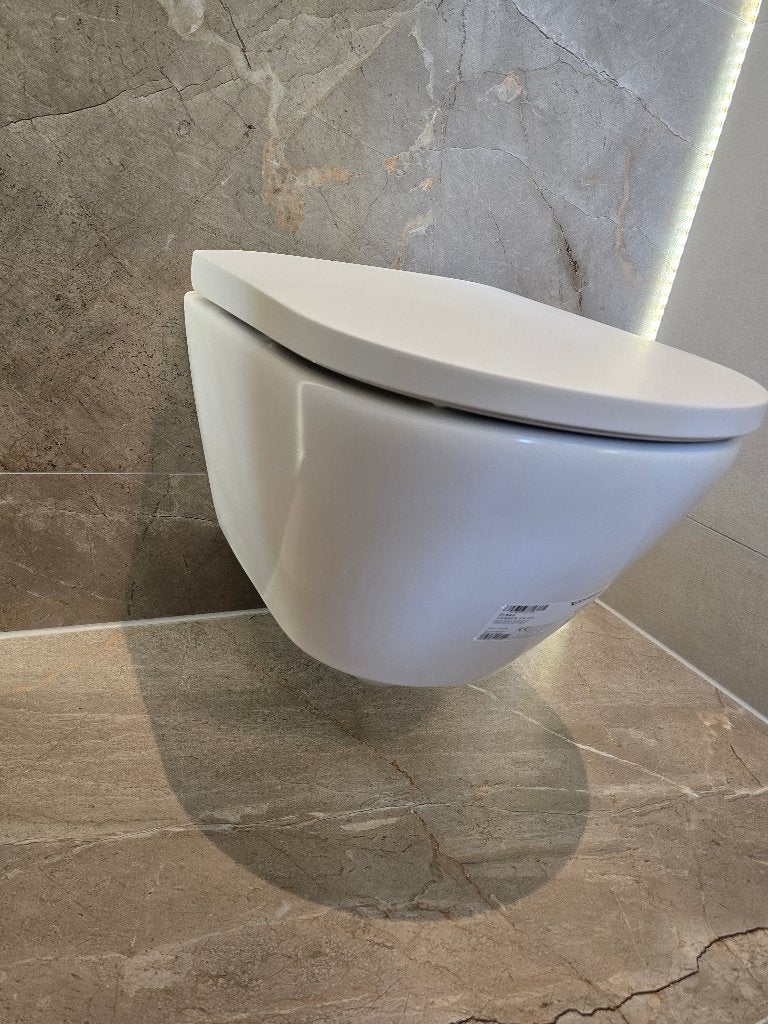 Showroommodel Duravit D-Neo toilet –glans of mat wit, Ophalen, Nieuw, Toilet