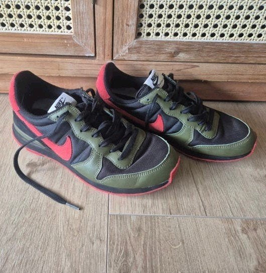 Nike Internationalist -custom -Maat 38,5 - Zo goed als nieuw, Nike, Ophalen of Verzenden, Zo goed als nieuw, Sneakers of Gympen