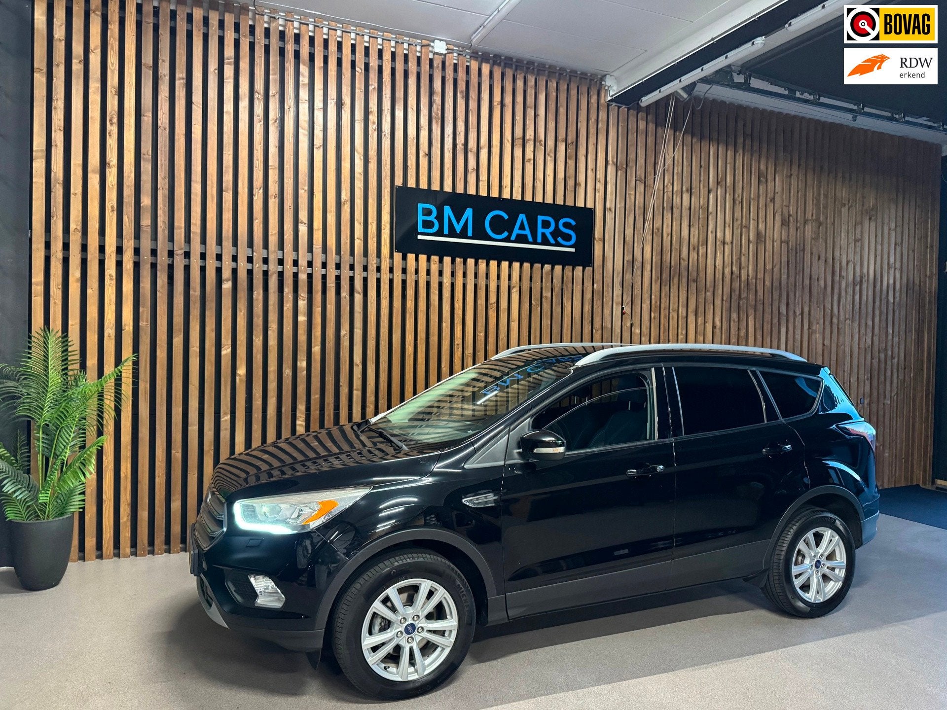 Ford Kuga 1.5 Titanium Airco, Navigatie,Trekhaak, Auto's, Parkeersensor, Euro 6, 4 cilinders, Leder en Stof