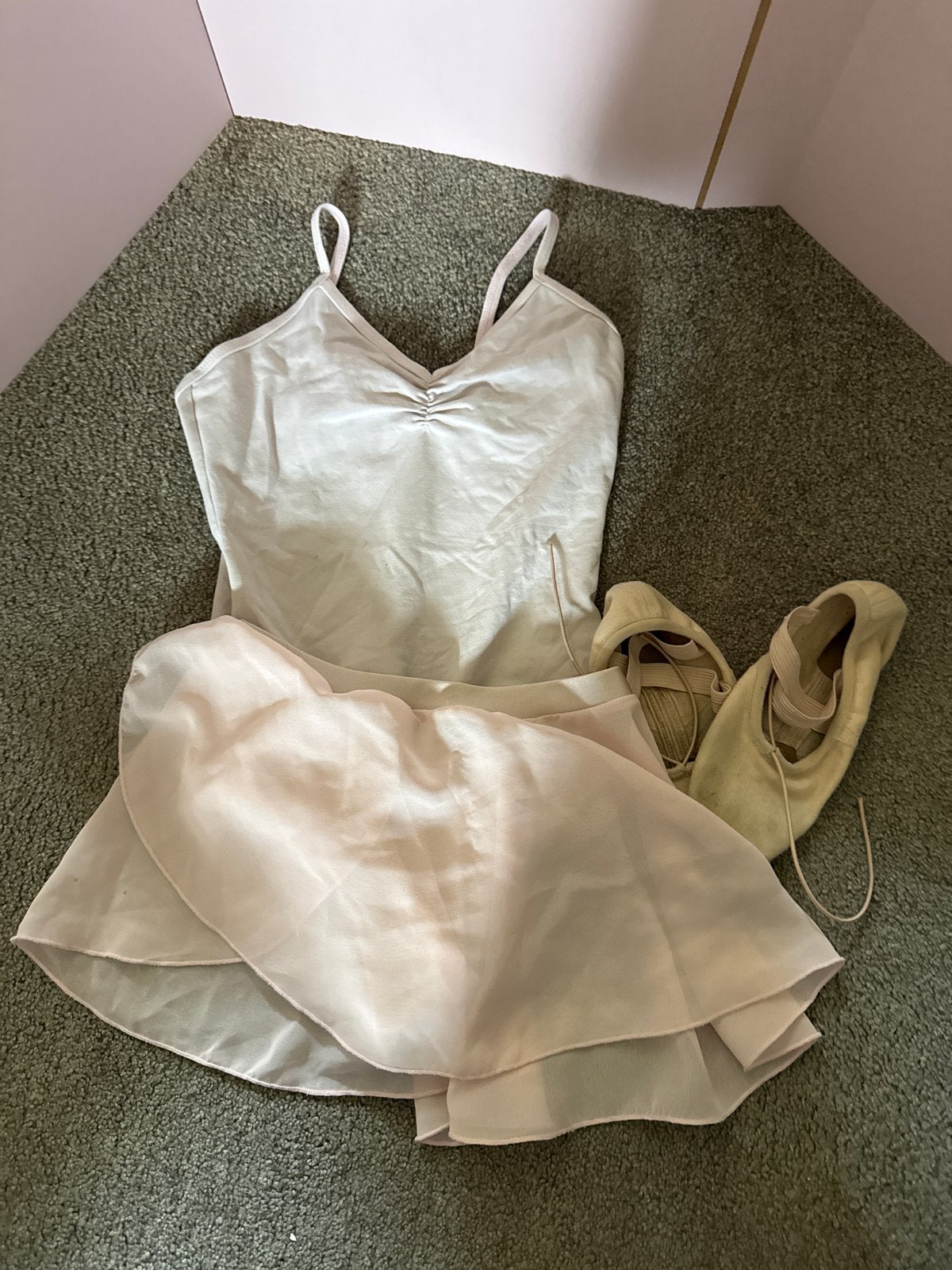 Balletpakje en rokje voor dansschool OVK Ballet, Sport en Fitness, Ophalen of Verzenden, Gebruikt, Kleding