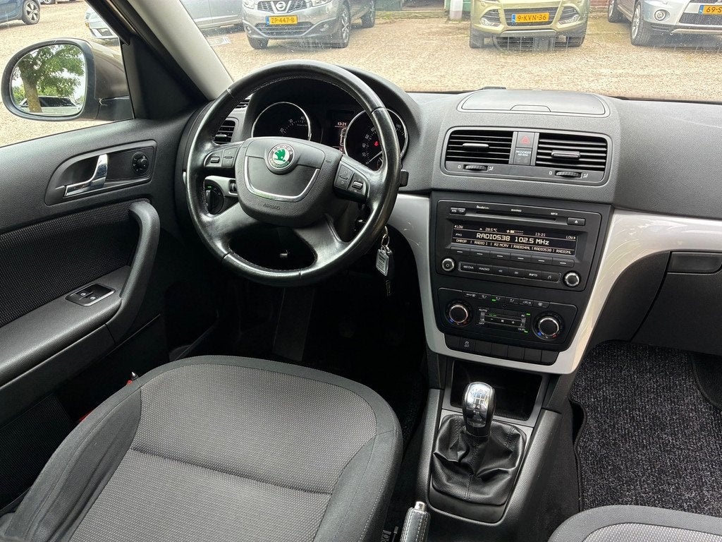 Skoda Yeti 1.2 TSI Ambition | Cruise + Clima nu € 4.450,-!, Auto's, Skoda, Voorwielaandrijving, Euro 5, Stof, Gebruikt