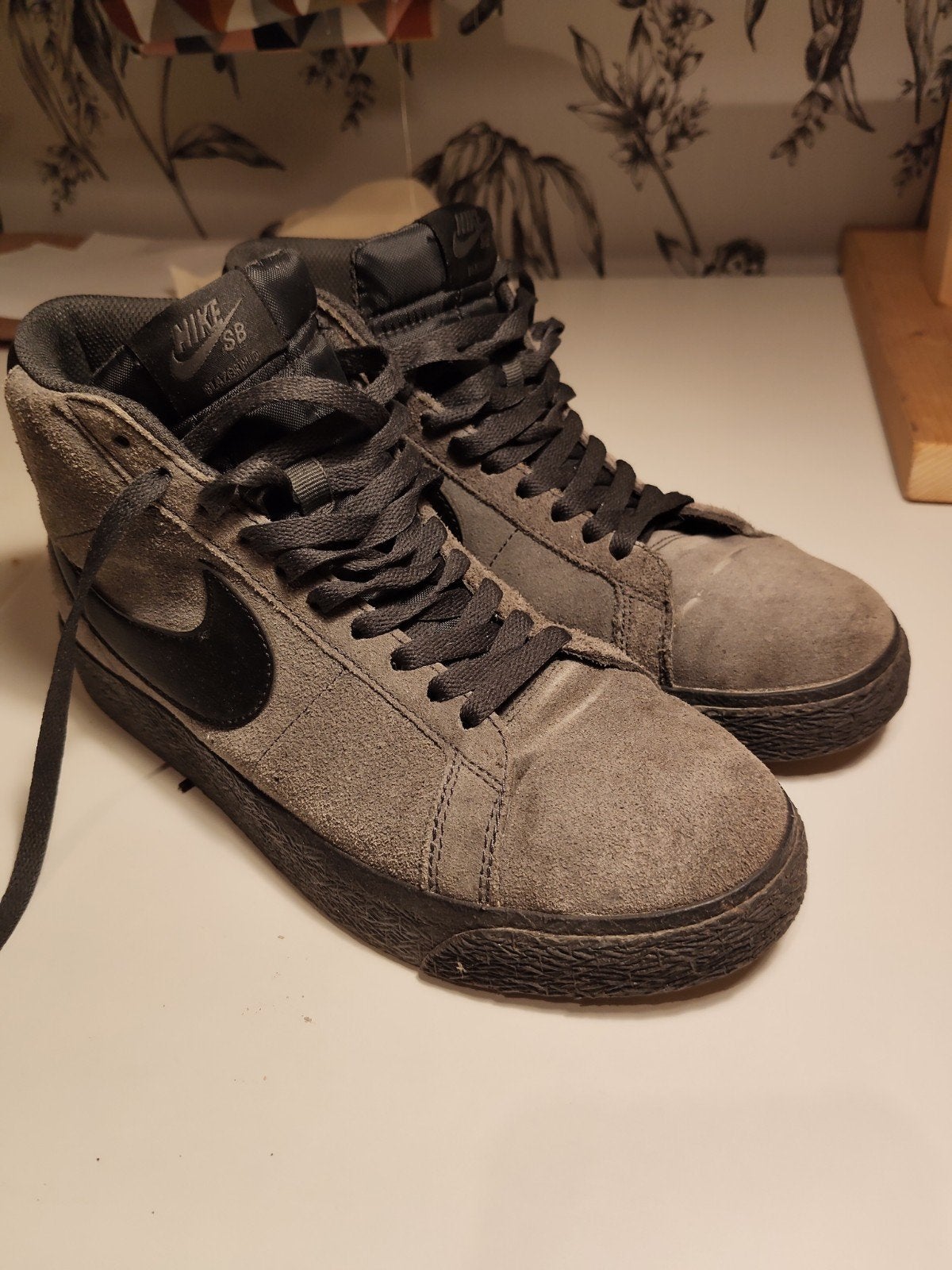 Nike.   Nike SB Zoom Blazer Mid "Anthracite"
FD0731-001 ze, Ophalen of Verzenden, Zo goed als nieuw, Sneakers of Gympen