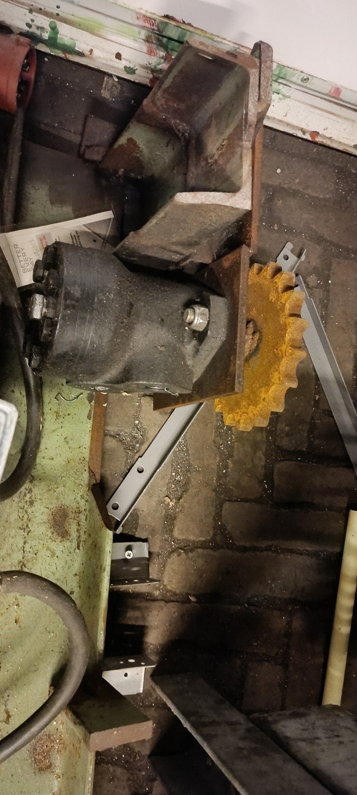 Hydrauliek motor met tandwiel en bijpassende ketting, Ophalen