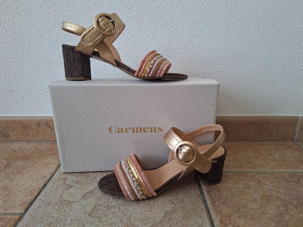 Goudkleurige sandalen met hak - Carmens - 40 - Chique/Gala, Ophalen, Sandalen of Muiltjes, Zo goed als nieuw, Carmens