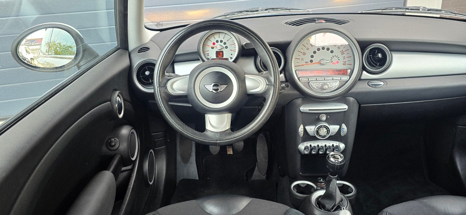 Foto 3 van Mini 1.6 Cooper PARK LANE  2007, nw apk,airco