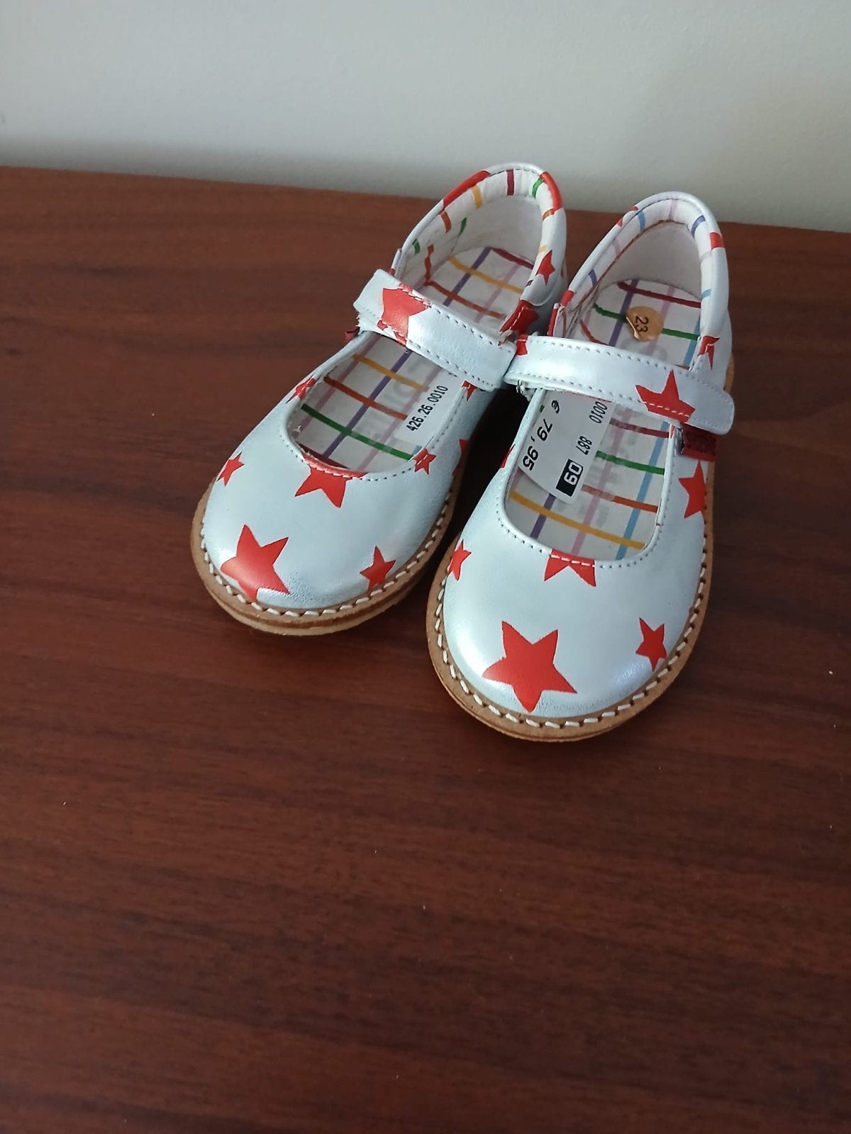 Shoesme zilveren meisjesschoenen met rode sterren - Maat 23, Meisje, Schoenen, Nieuw, Ophalen of Verzenden
