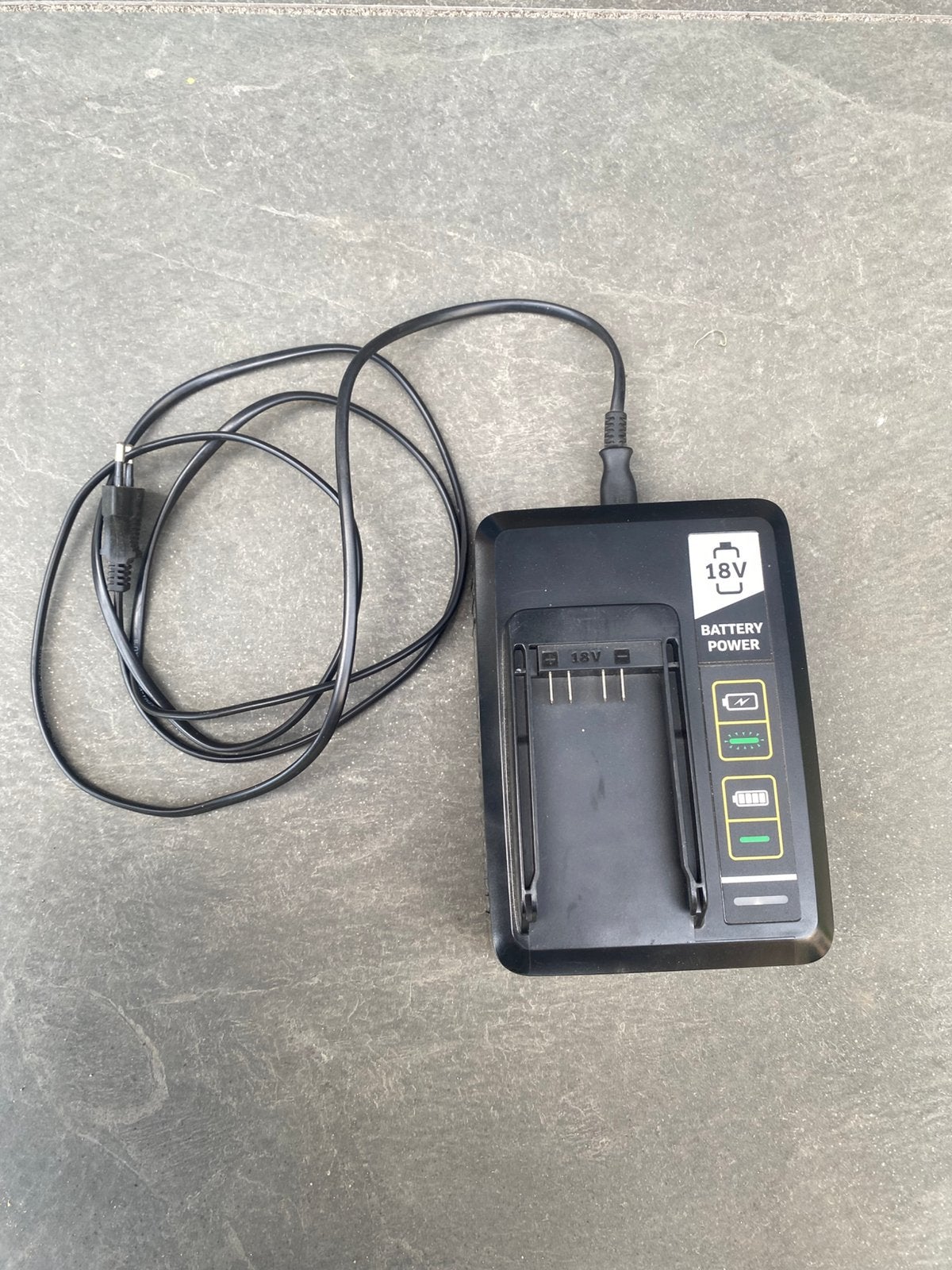 Karcher Accu lader 18volt, Ophalen of Verzenden, Gebruikt