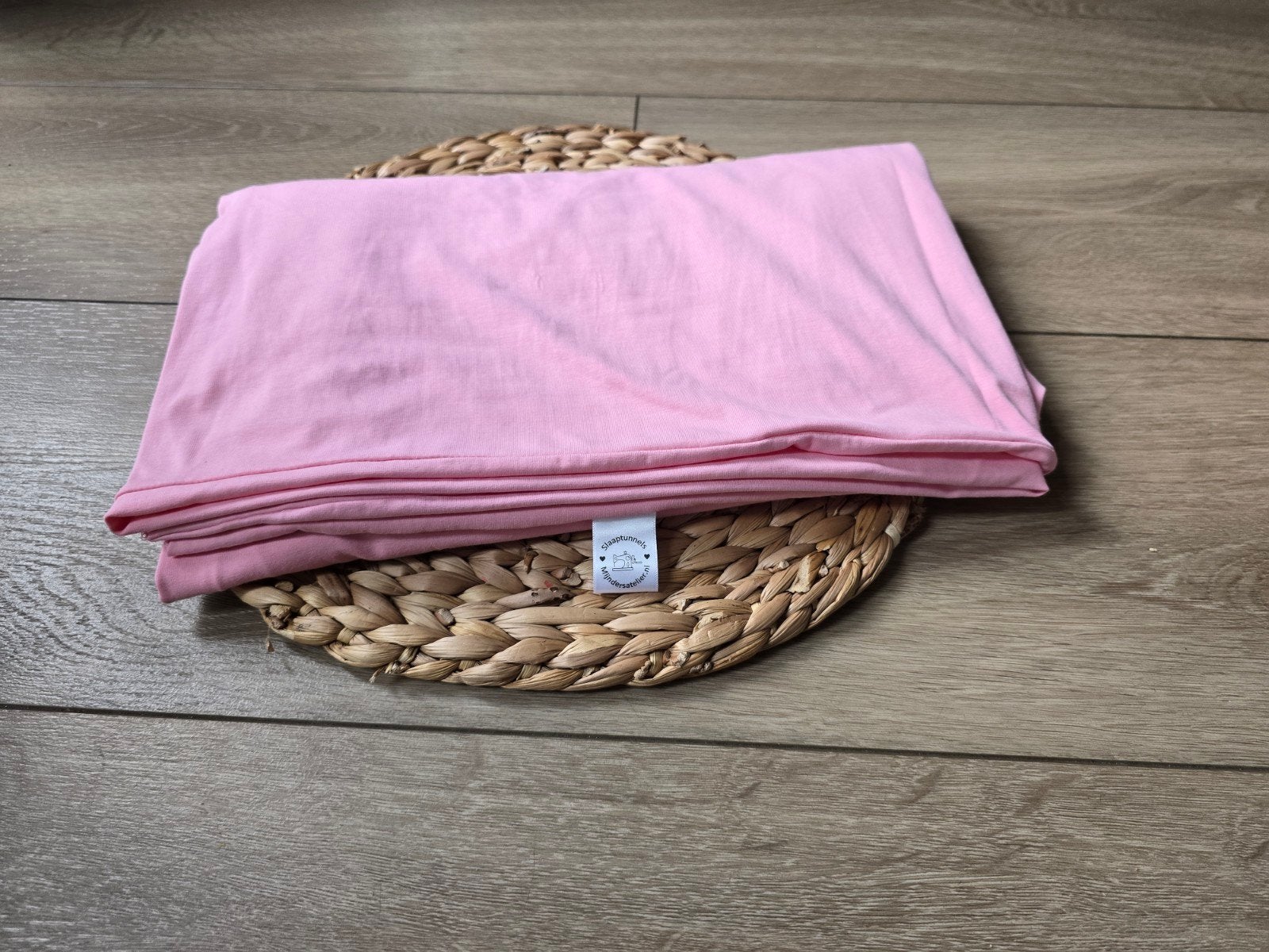 slaaptunnel 1 persoons 90 cm roze zgan, Overige typen, Ophalen of Verzenden, Zo goed als nieuw, Ademend