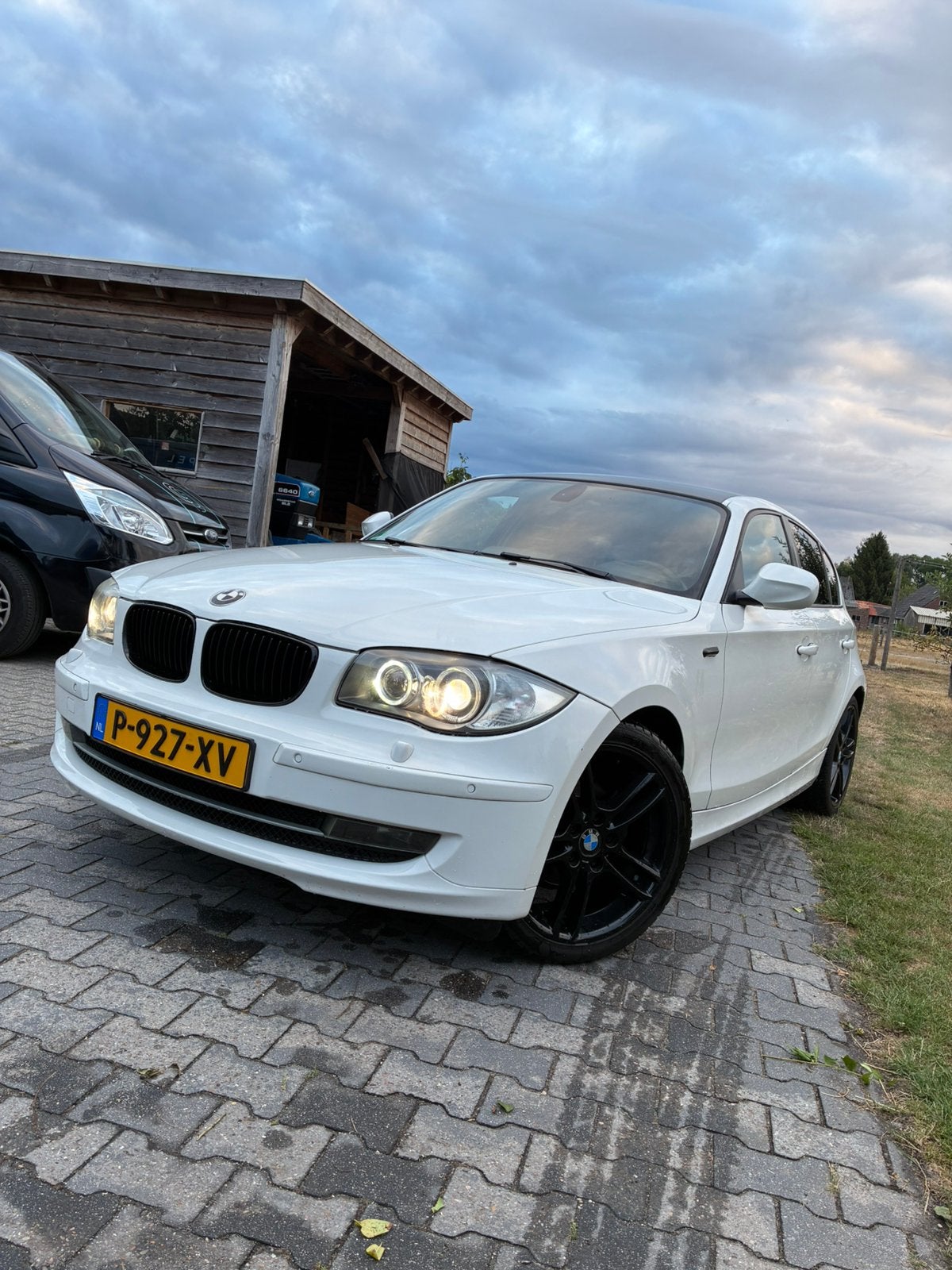 BMW 116i Automaat | 2010 | Nieuwe APK |, Auto's, 1995 cc, Zwart, 650 kg, Particulier