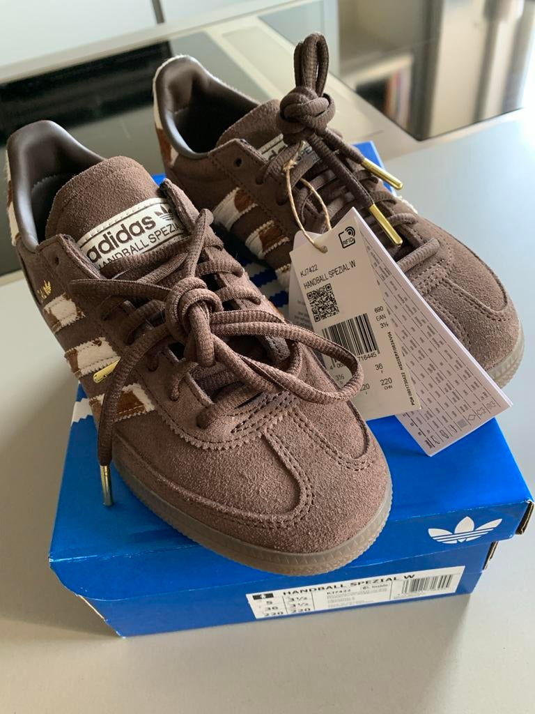 Adidas Handball Spezial W - Nieuw met doos en extra veters, Ophalen, Bruin, Nieuw, Sneakers of Gympen