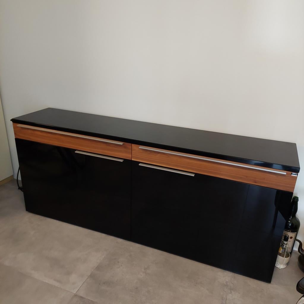 Hulsta NOW buffetkast 210x88x44 cm, Ophalen, Met deur(en), Glas, Zo goed als nieuw