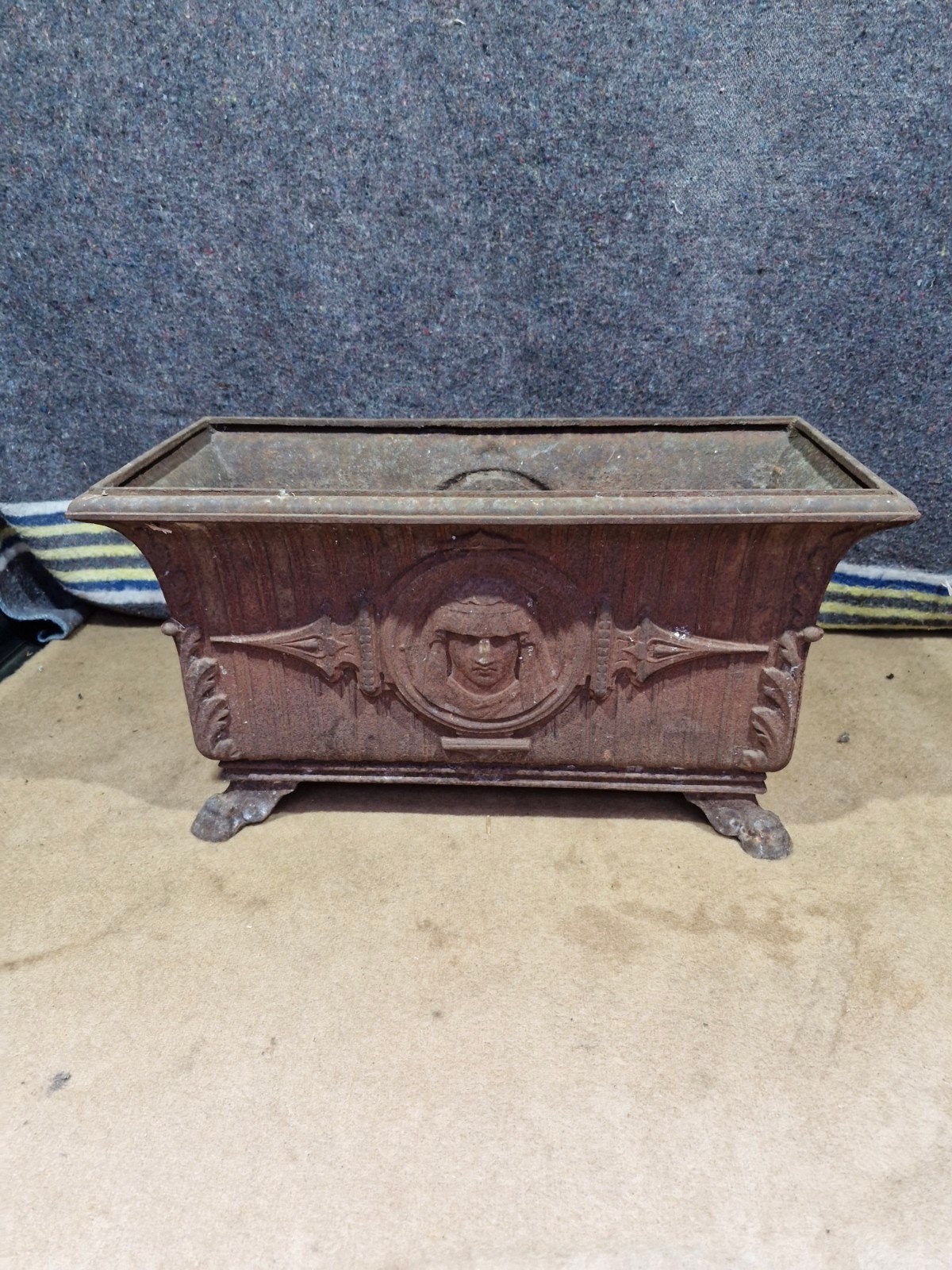 Zeer grote zware antieke gietijzeren tuin vaas, Tuin en Terras, Ophalen of Verzenden