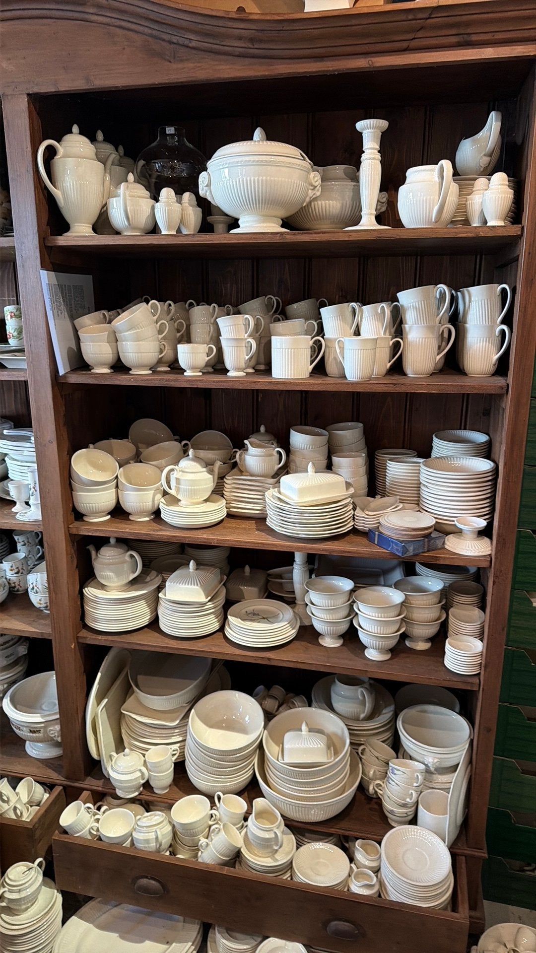 Wedgwood EDME, gigantische voorraad