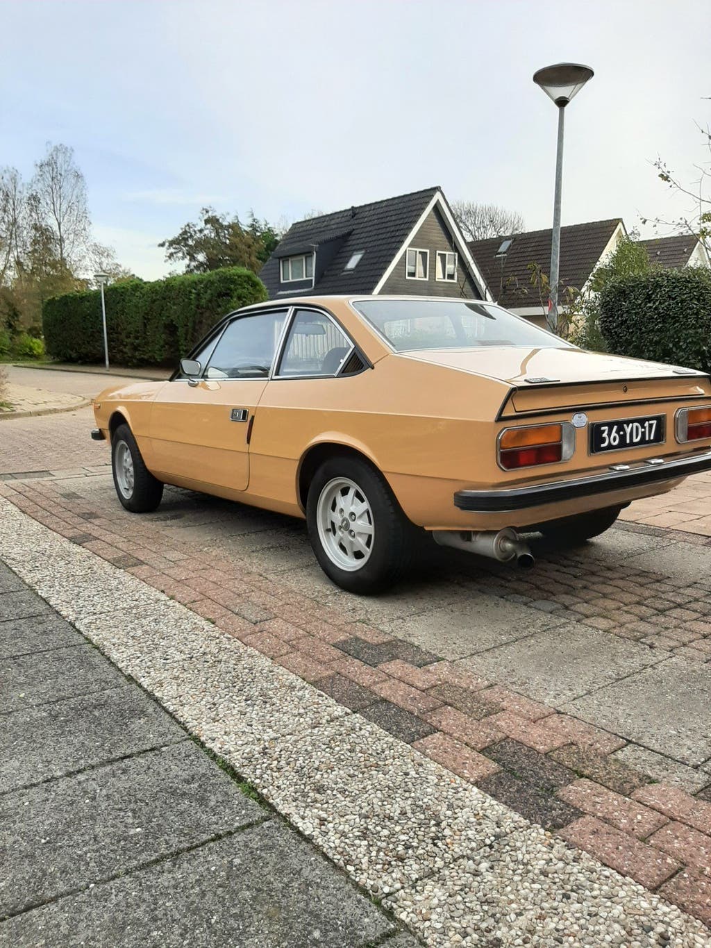 zeer unieke en mooie lancia beta 1300 coupe, foto 10