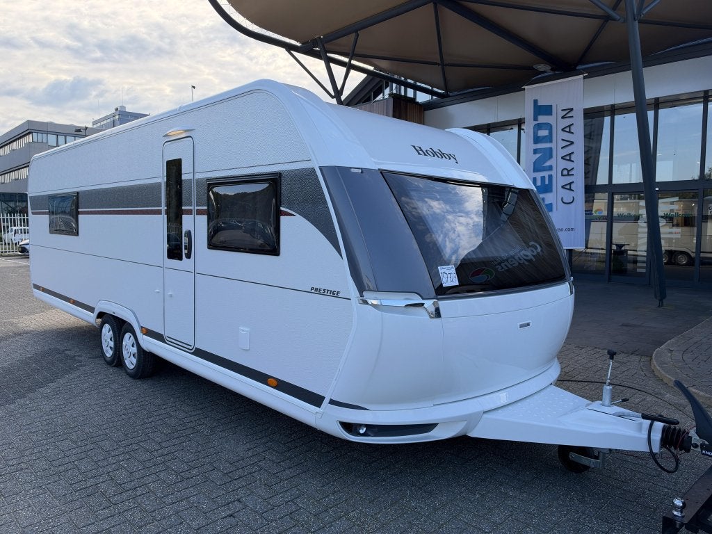 Hobby Prestige 720 WQC 2027 QUEENSBED + DOCUHE!!, Standaardzit, Hobby, 7 tot 8 meter, Vast bed