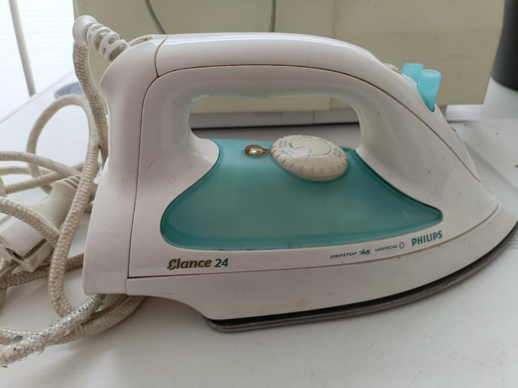Philips Strijkijzer Elance 24 - Mist dopje waterreservoir, Ophalen of Verzenden, Gebruikt, Strijkijzer met snoer