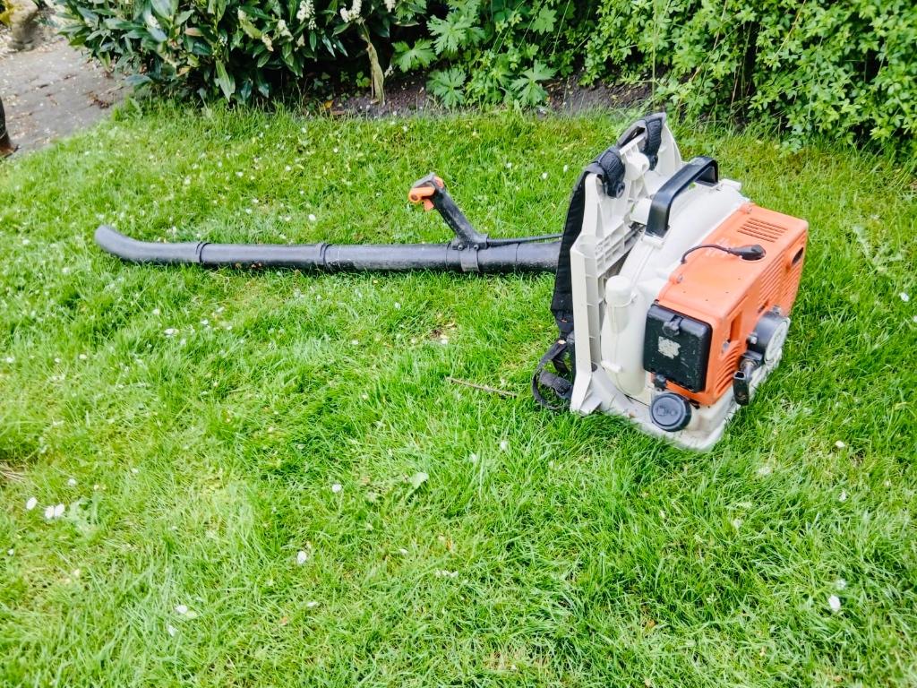 Stihl bladblazer Br 400 €150, Tuin en Terras, Ophalen, Gebruikt, Ruggedragen, Stihl