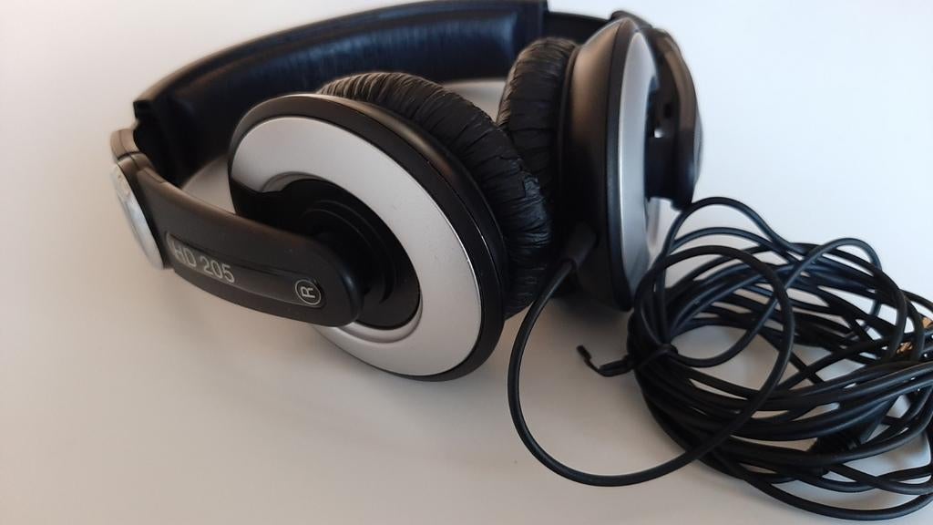 Sony HD205 koptelefoon, Ophalen of Verzenden, Gebruikt, Over oor (circumaural), Sony