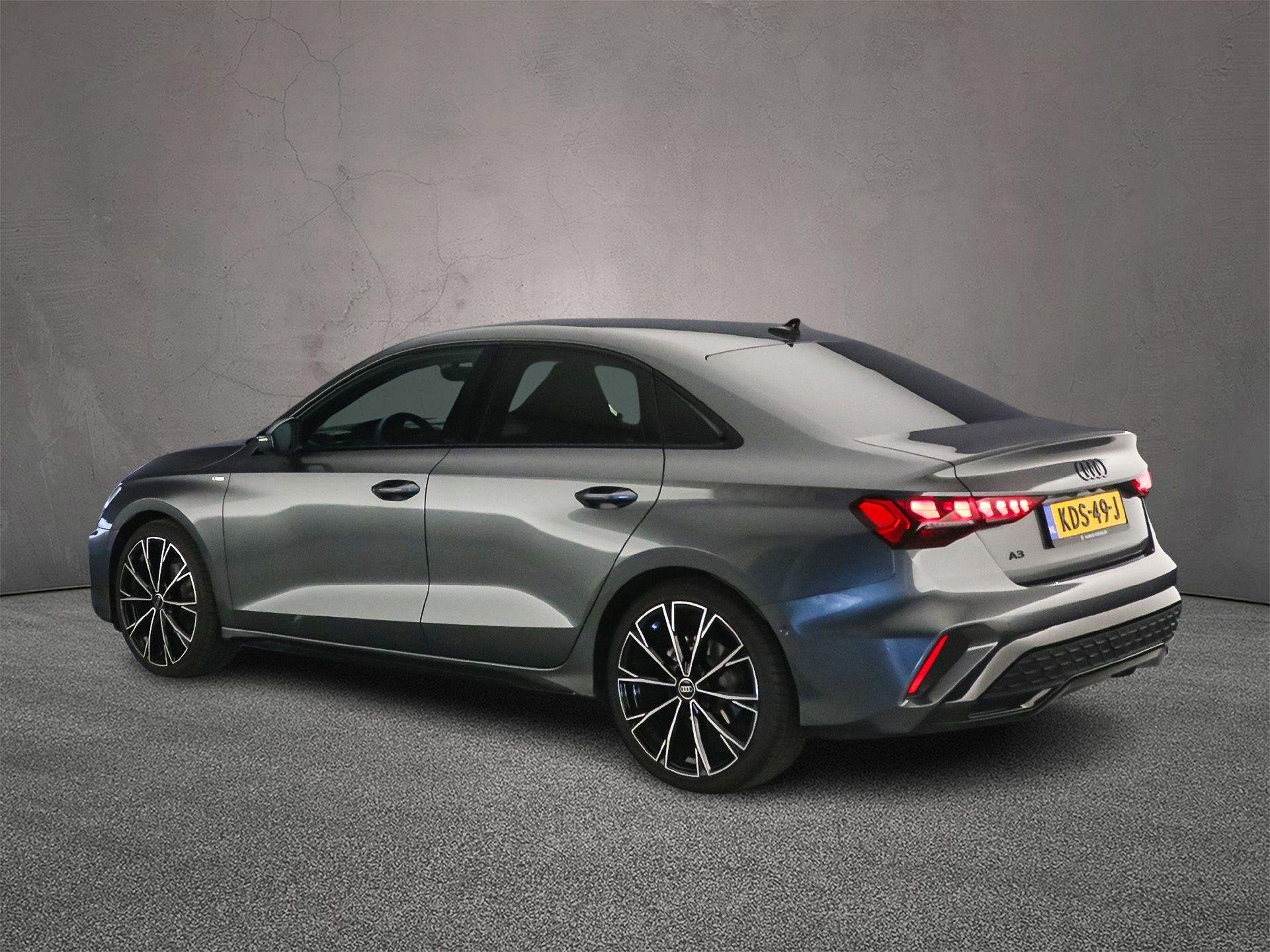 Audi A3 Limousine 30 TFSI S edition | Camera | Sportstoelen, Auto's, 1498 cc, 4 cilinders, 1290 kg, Origineel Nederlands