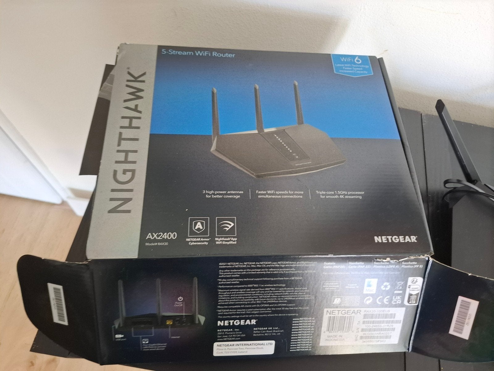 NETGEAR Nighthawk AX2400 WiFi 6 Router (RAX30), Ophalen of Verzenden, Zo goed als nieuw, Router, NETGEAR