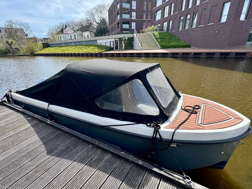 Valory 490 (2022) + Honda 20 pk, Watersport en Boten, Sloepen, Ophalen, Zo goed als nieuw, Buitenboordmotor, Polyester