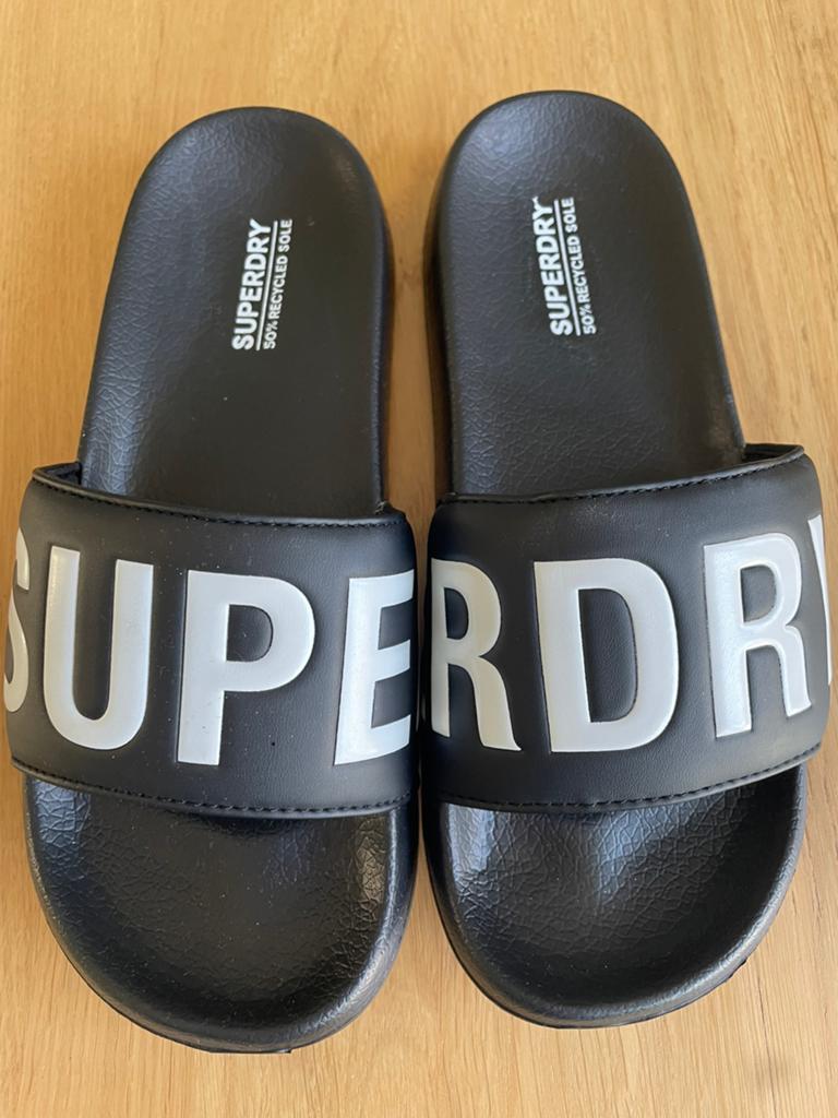 Nieuwe superdry slippers mt 37, Ophalen of Verzenden, Overige maten, Zwart