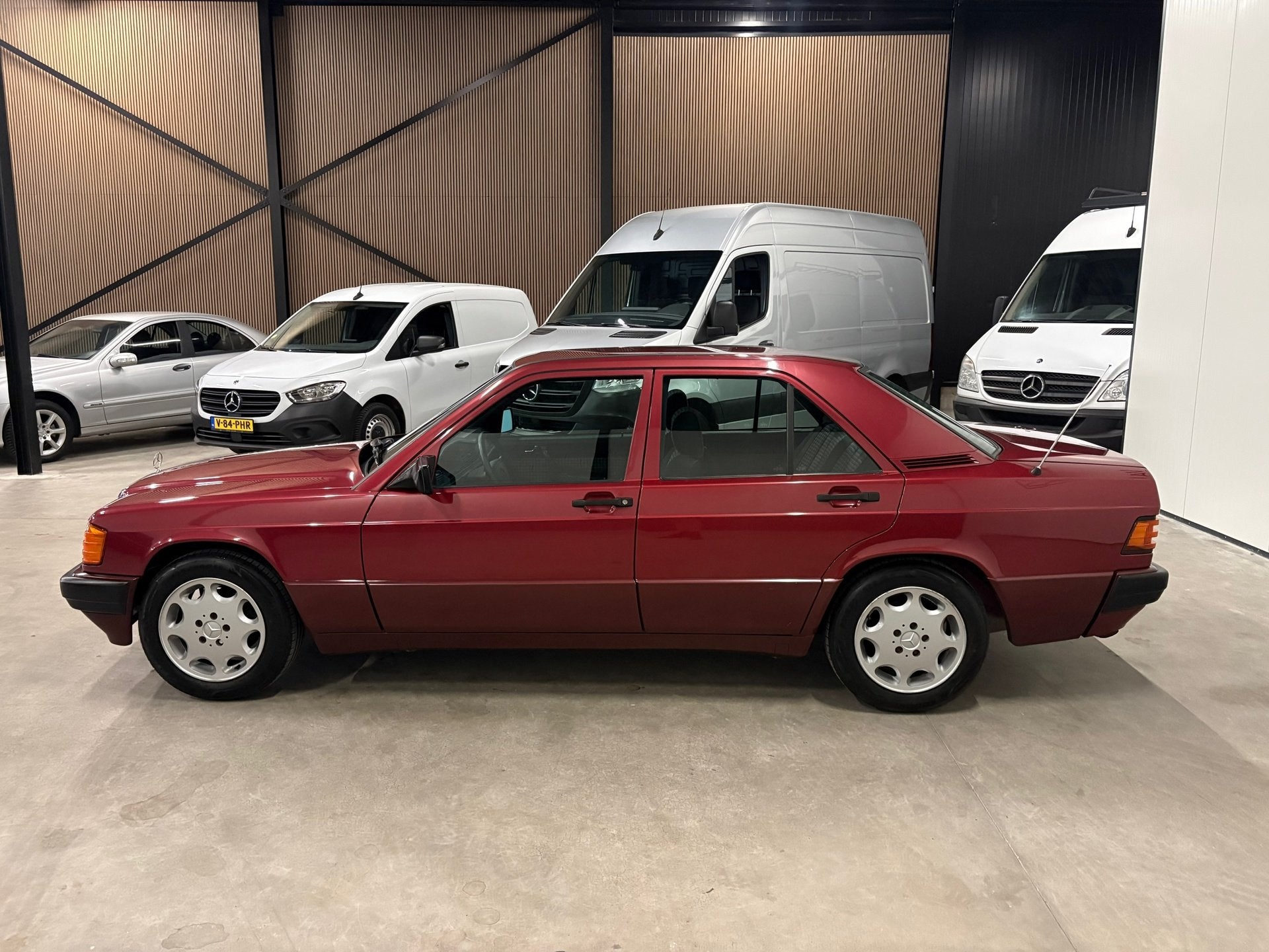 Mercedes-Benz 190-serie 1.8 E 2e Eigenaar Origineel NL Trekh, Auto's, Gebruikt, Zwart, 4 cilinders, Handgeschakeld