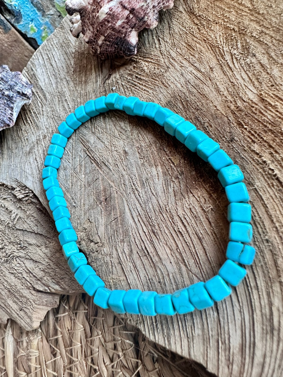 Turquoise kralenarmband - Uniek en stijlvol, Ophalen of Verzenden, Nieuw, Blauw, Overige materialen