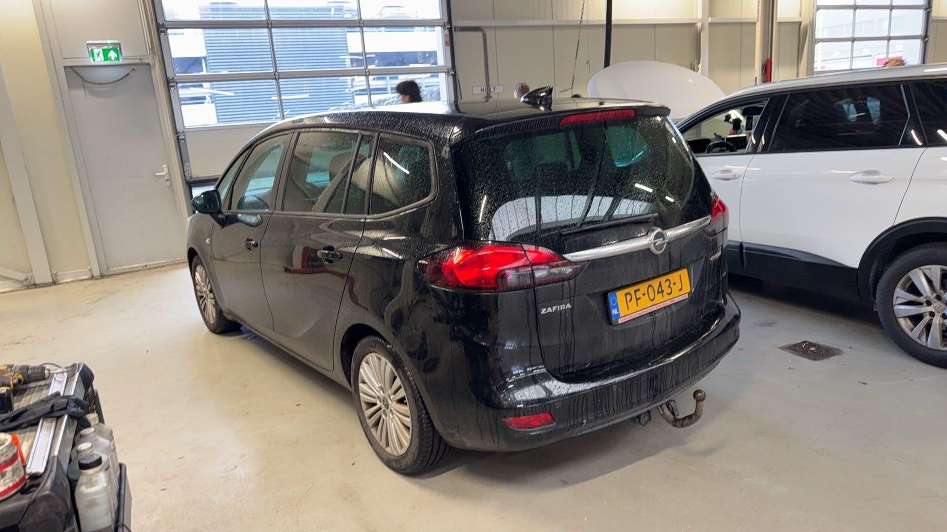 Opel Zafira Tourer 1.4 Innovation 7p., Auto's, Opel, Stof, Gebruikt, Zwart, 4 cilinders