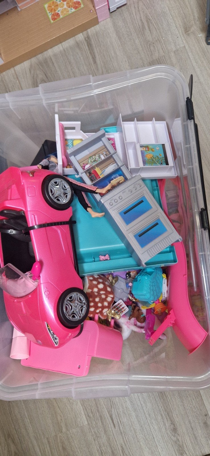 Grote Barbie Droomhuis met accessoires en auto, Kinderen en Baby's, Speelgoed | Poppenhuizen, Ophalen of Verzenden, Toebehoren