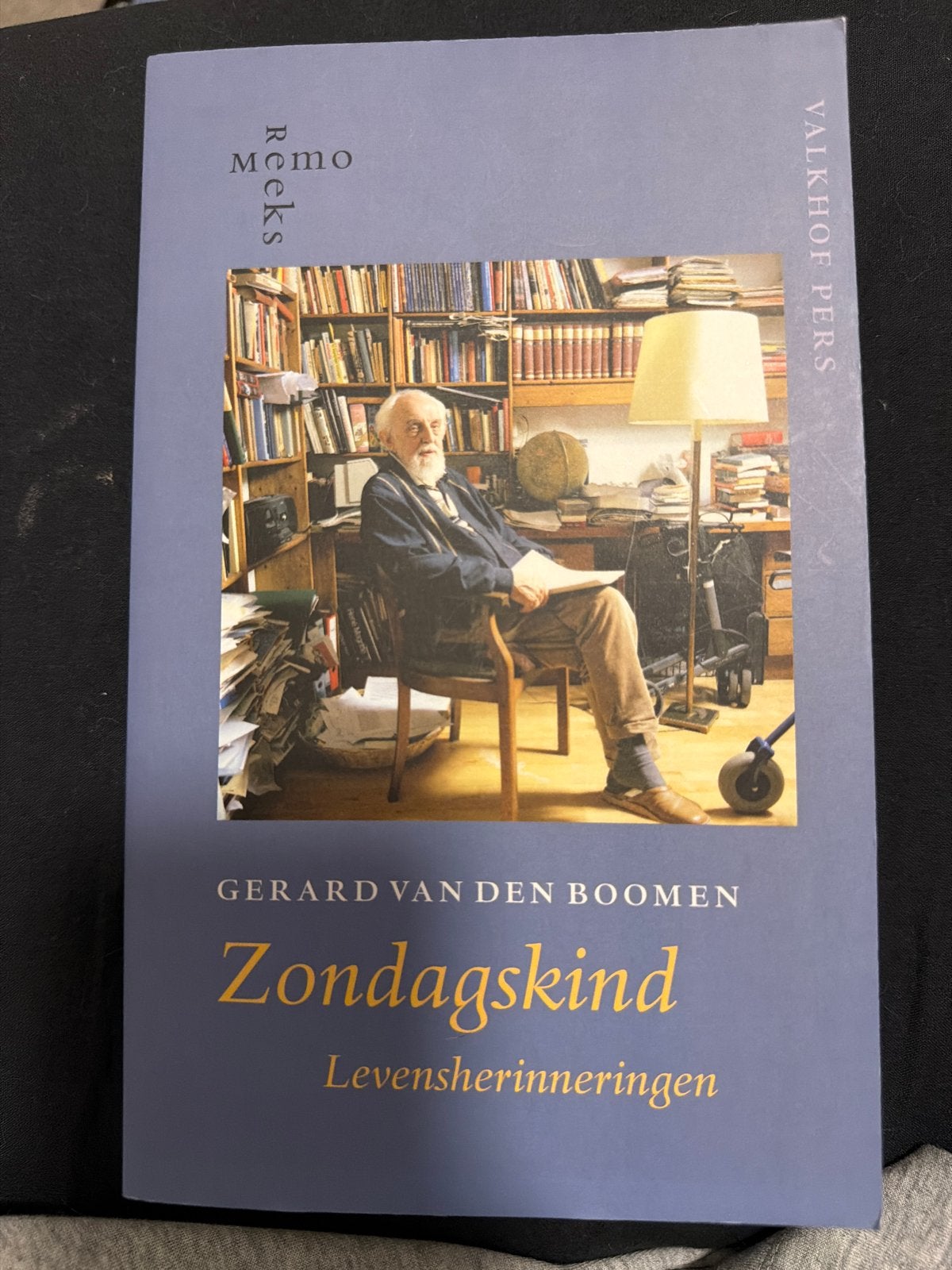 Zondagskind - Levensherinneringen door Gerard van den Boomen, Ophalen, Zo goed als nieuw, Overige