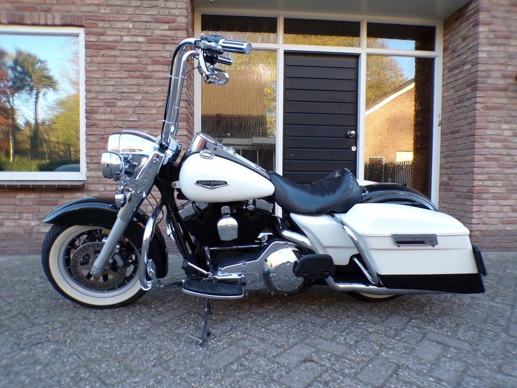 Harley Davidson Tour 88 FLHR Road King cast wheels, Putterweg 56-01
3886PD  Garderen, NL, Bedrijf, 1449 cc, Info@autogarderen.nl