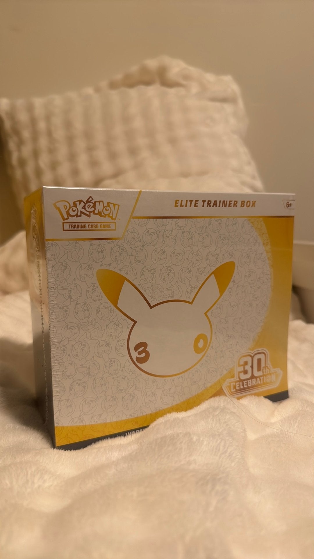 Elite Trainer Box 30th Celebration Pokemon, Ophalen of Verzenden, Nieuw, Overige typen