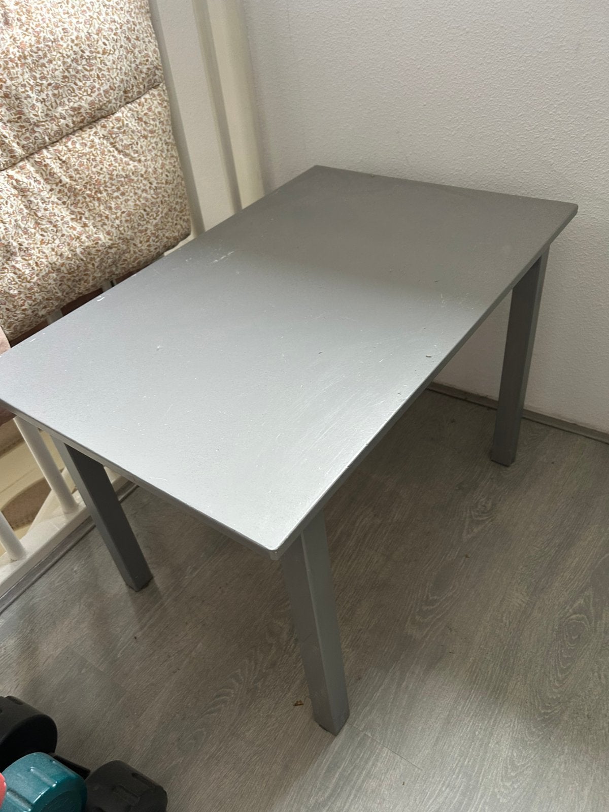Ikea kinderbureau / kindertafel, Huis en Inrichting, Bureaus, Ophalen of Verzenden, Zo goed als nieuw