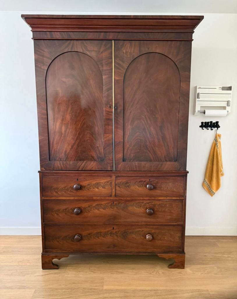 Engels kabinet en meer meubelen te koop, Ophalen, 200 cm of meer, 300 cm of meer, Zo goed als nieuw