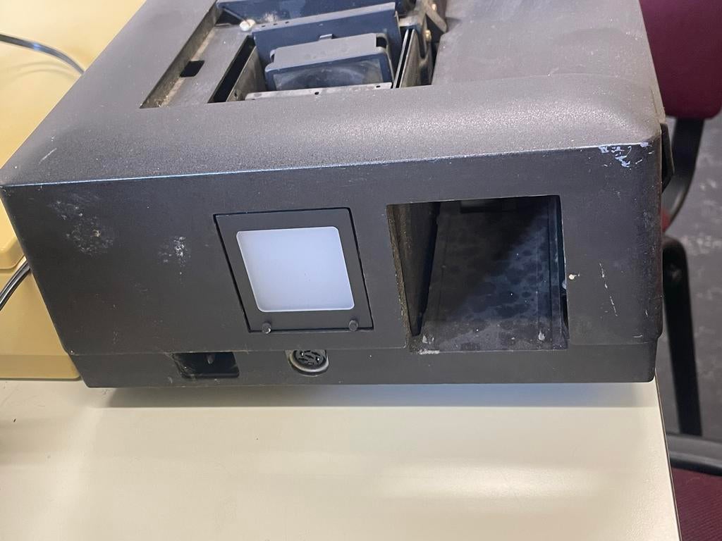 Diaprojector Pradovit Color 250, Audio, Tv en Foto, Diaprojectors, Ophalen, Gebruikt