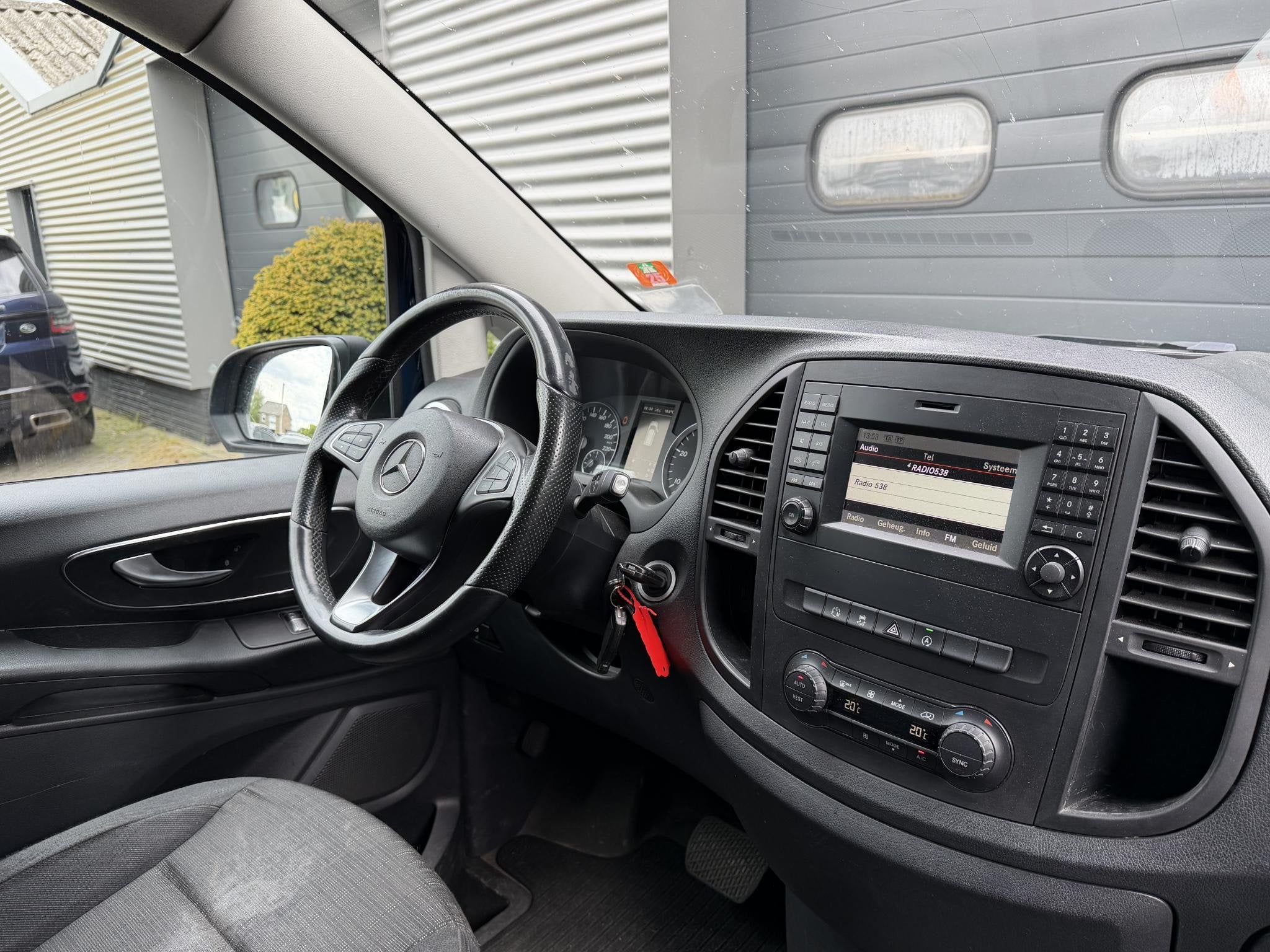 Mercedes-Benz Vito 114 CDI Lang | Trekhaak | Cruise Control, Auto's, Automaat, Euro 5, Gebruikt, Start-stop-systeem